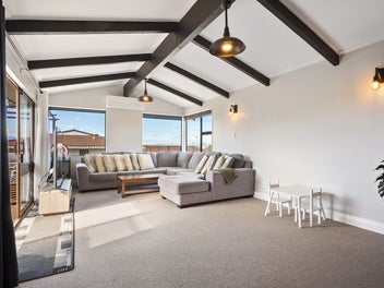 Versatile living