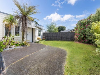 Cul-de-Sac Gem with Modern Family Living