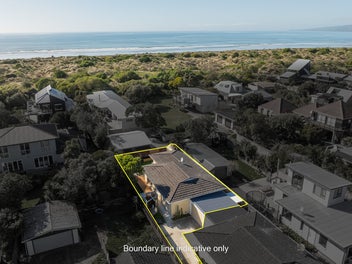 Move-In Ready Coastal Gem!