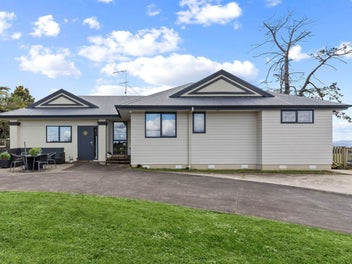 !!! PRICE REDUCED - MOTIVATED VENDORS ACT NOW !!!