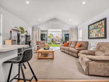 Live The Dream of Freedom!