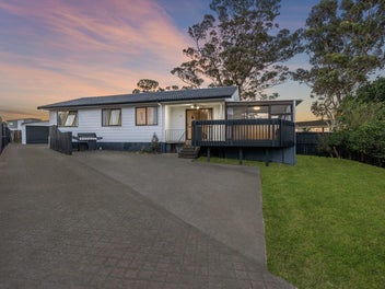 Home & Income - 2 Dwellings, 1 Title!