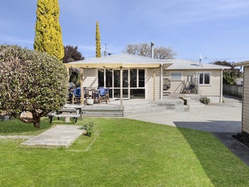 Convenient Family Living in Richmond