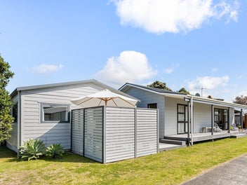 Coastal Escape with Flexible Living!