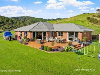 Lifestyle Escape. Stunning Views and Income