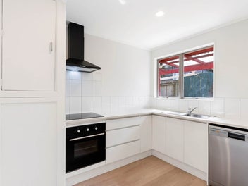 Fresh Start in Glen Eden !