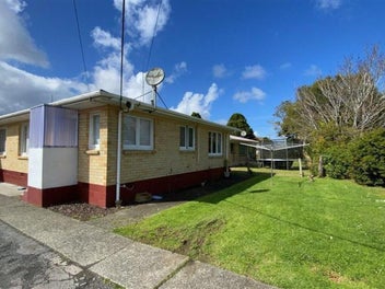 Image 1 of 7