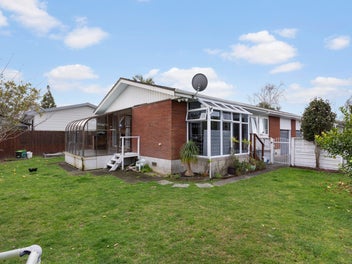 SPACIOUS FIRST HOME WITH GARAGE
