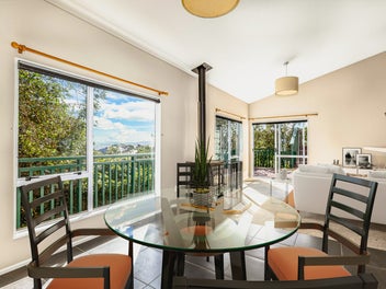 EASY LIVING WITH SUN AND SEA VIEWS
