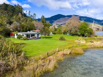 Long held Grove Arm gem – now yours to enjoy