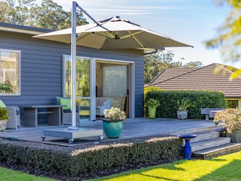 Easy Care Living Close to Town