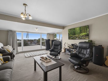 A Renovator’s Jackpot in Central Greerton
