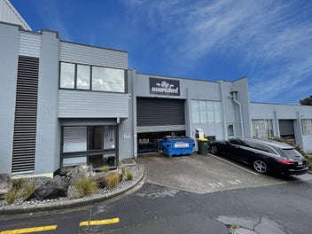 Image 1 of 6