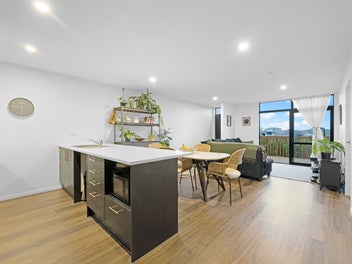 BUY ME BEFORE CHRISTMAS - FIRST HOME OR INVEST...