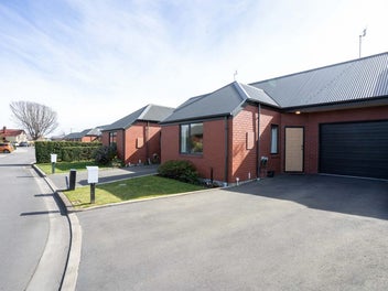Relaxed Village Living - Over 55's Unit