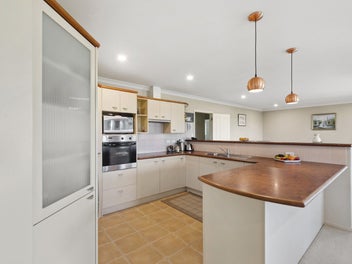 Stunning Showhome on Rathmar!