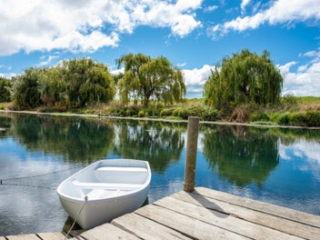 Whitebait, Kayaks & Country Charm