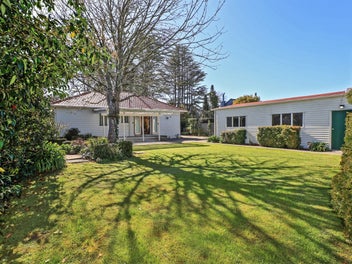 Savvy buying on the Village edge