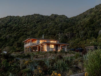 Unmatched Views, Unmatched Build!