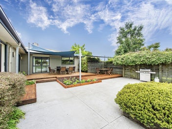 Absentee owners say sell