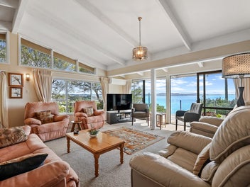 Huge Potential with Exceptional Views