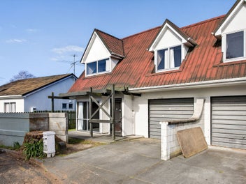 MULTI UNIT SELL-OUT. ONLY 4 LOTS LEFT!!