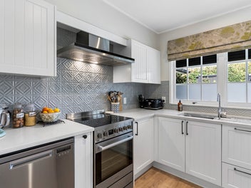 Sophisticated Single Level Living