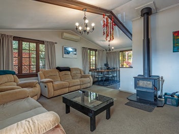 A Taihape income earner with incredible views