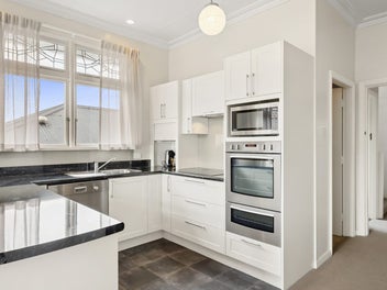 1952 Classic – Well Presented, Well Maintained &