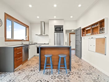 Renovated, style and sunshine