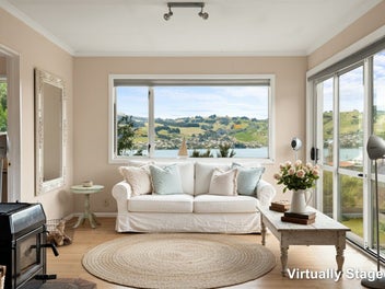 Rare Opportunity with Harbour Views &...