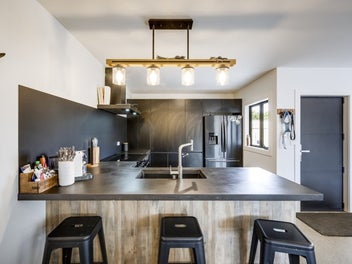 Easy-care with modern flair