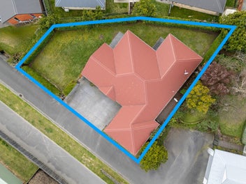 Vacant, Private & Ready Now - Priced to Sell!