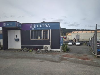 Image 1 of 7