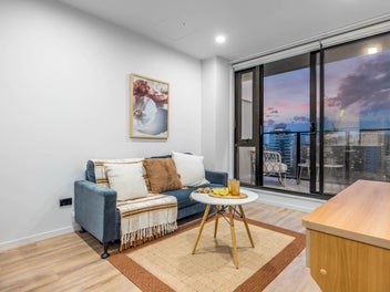 Penthouse Contemporary CBD Living