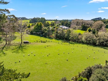 Self-sufficient, well located hobby farm