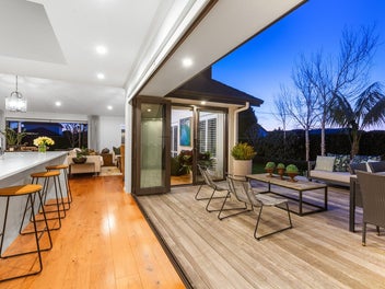 WHERE STYLE, COMFORT AND LUXURY MEET