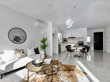 Location! New Family Retreat in Westlake Zone