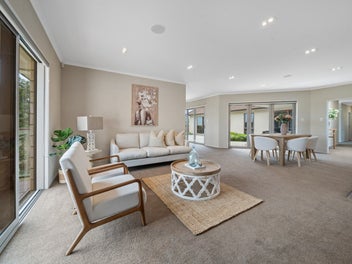 Expansive living in the ultimate location