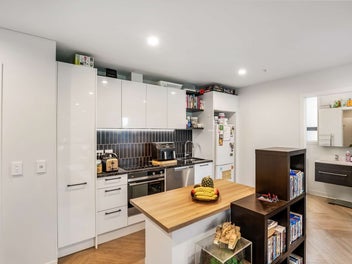LOVE Prime Corner Apartment