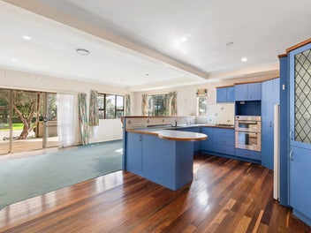 Spacious Family Home In Waiau Pa