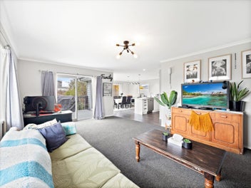 Spacious family living with stunning views