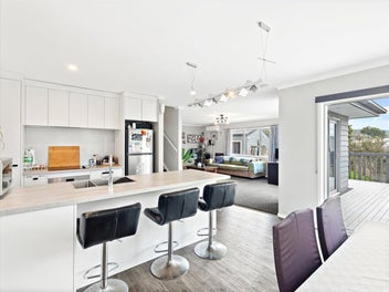 Spacious family living with stunning views