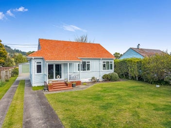 Salonika Street Gem with Guest Cabin