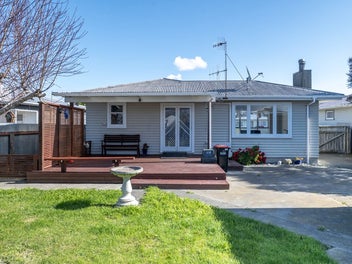 Home Or Investment With Endless Possibilities