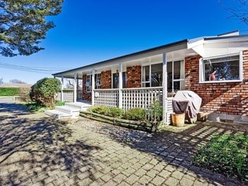 Beautiful home, appealing extras