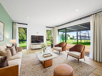 Modern Family Living in the Heart of Manukau