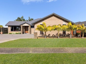 A Masterpiece Of Coastal Living