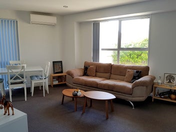 Sunny Ngaio Townhouse