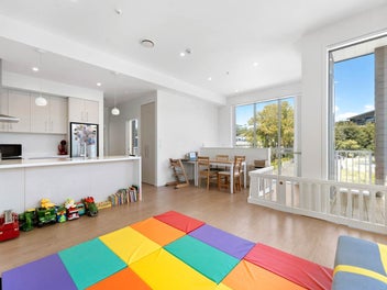 Modern Live & Work Space in Albany